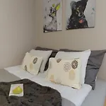 Nova Na Krakowskiej No 1 Apartment