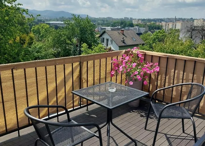 Nova Na Krakowskiej No 1 *